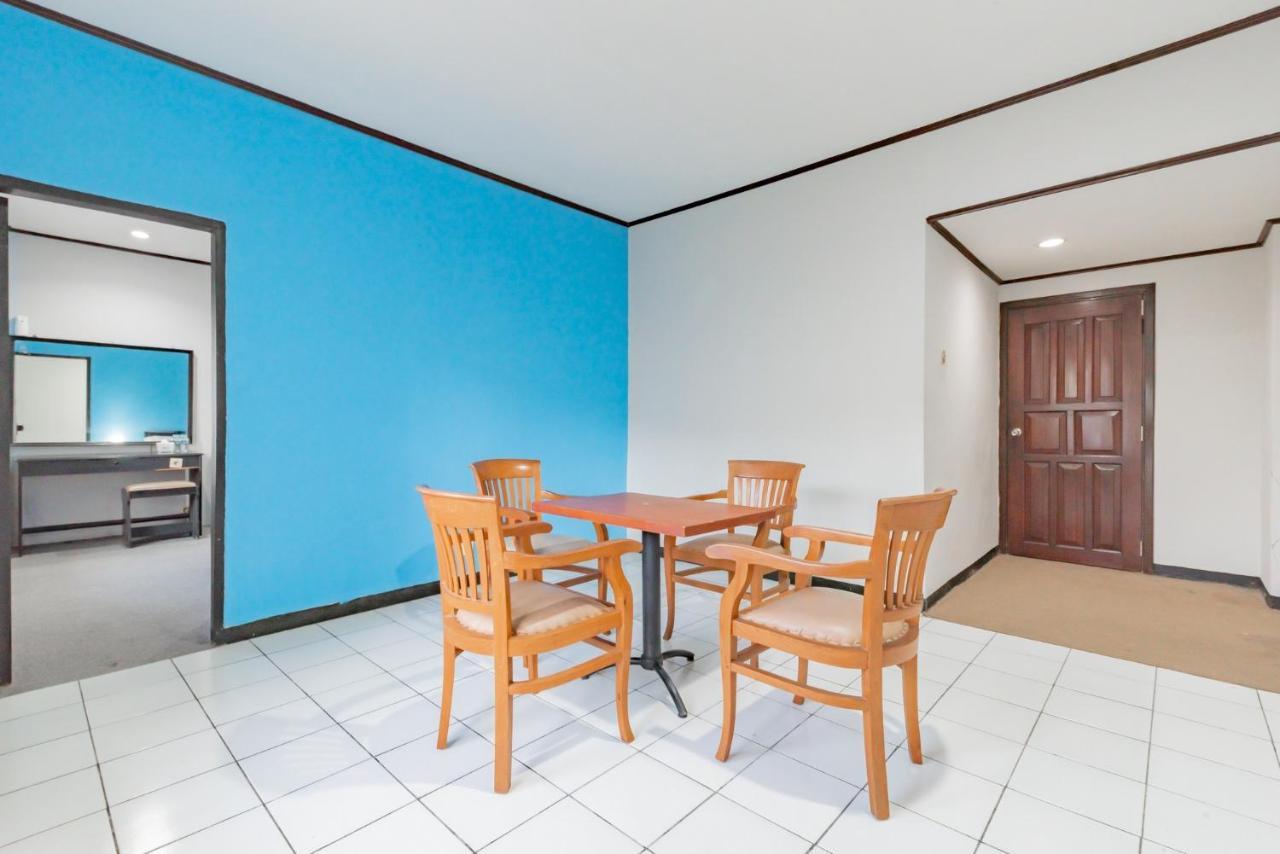 Hotel Reddoorz Near Plaza Balikpapan Exterior foto