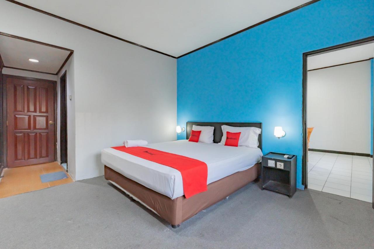 Hotel Reddoorz Near Plaza Balikpapan Exterior foto