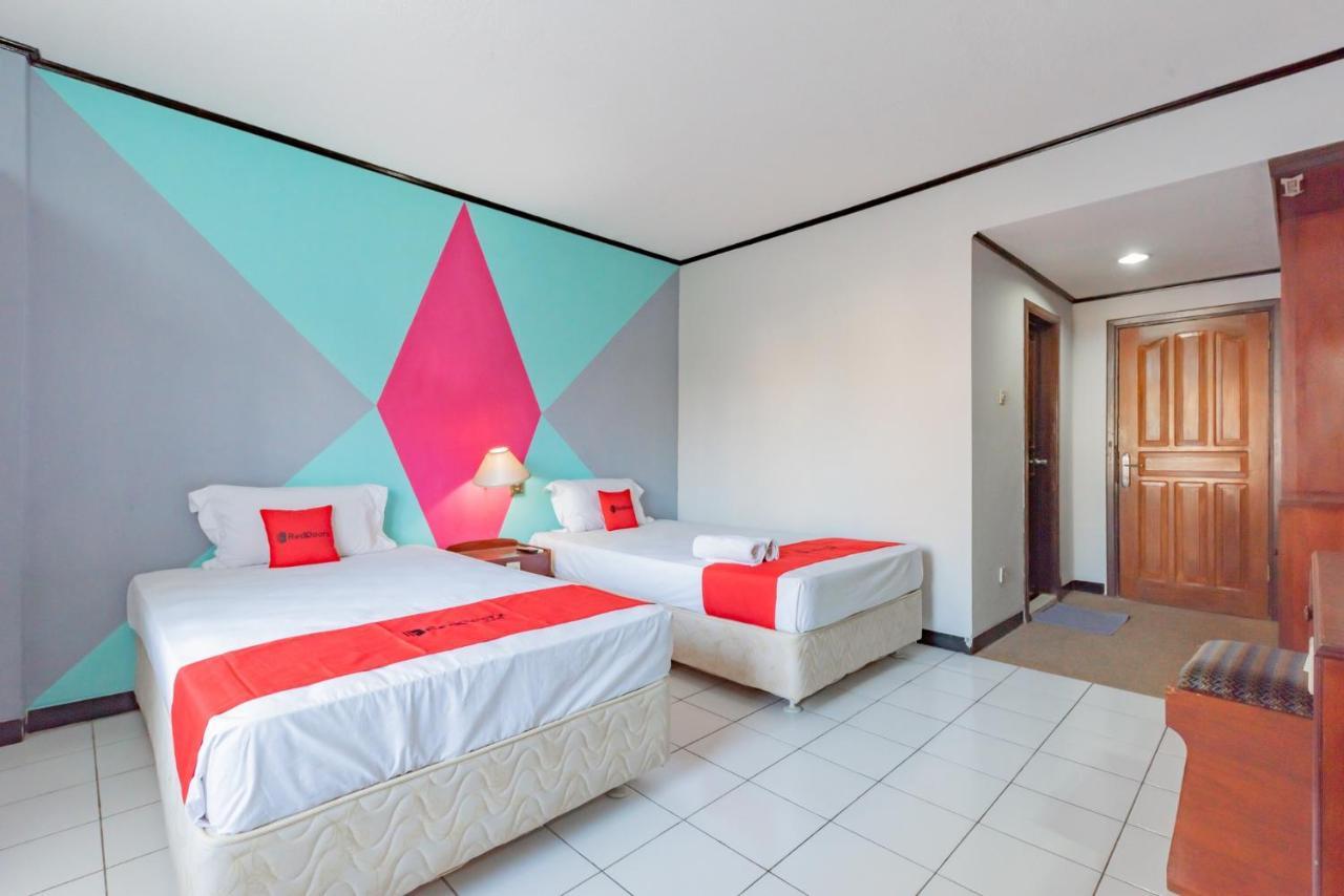 Hotel Reddoorz Near Plaza Balikpapan Exterior foto