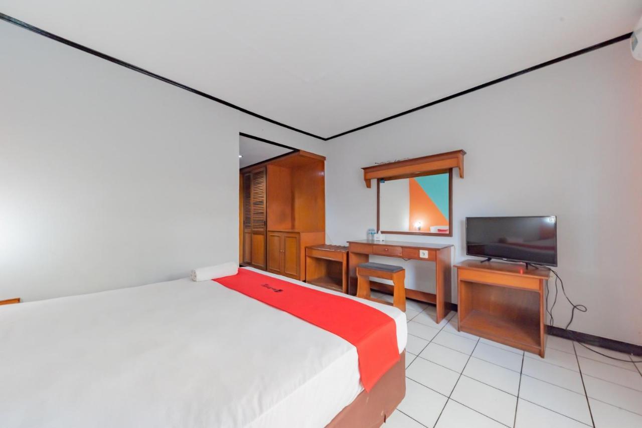 Hotel Reddoorz Near Plaza Balikpapan Exterior foto