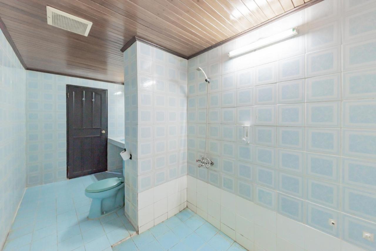 Hotel Reddoorz Near Plaza Balikpapan Exterior foto
